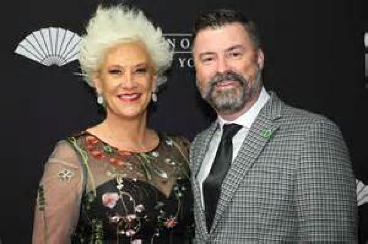 Anne Burrell: Husband, Son &amp; More - Everything You Need to Know!