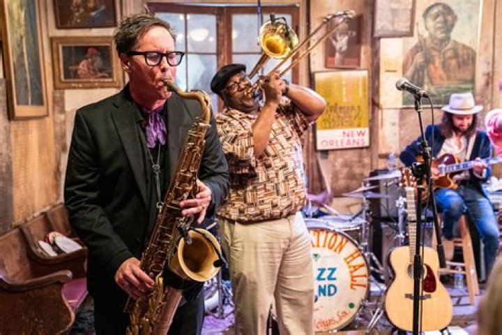 Discovering wwxx.com: Your Guide to Radio, Music, and Entertainment