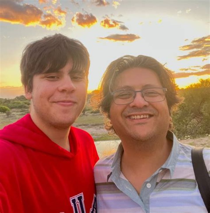 Exploring the Applesauceandadhd Net Worth: What We Know About This TikTok Sensation