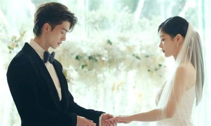 Kim Yoo Jung's Relationship Status & "My Demon" Wedding Scene: Unveiled!