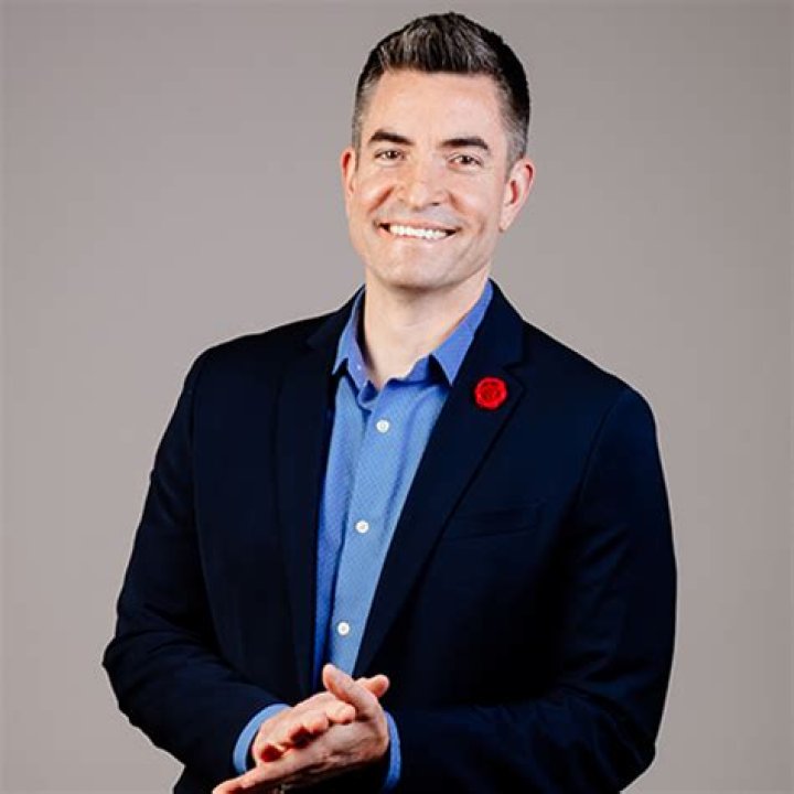 thundr: A Fresh Way to Connect and Chat Globally